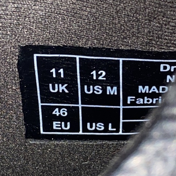 Dr. MARTENS AIRWAIR Men's SIZE 12 Black Leather Shoes.GOOD CLEAN CONDITION - Picture 11 of 16